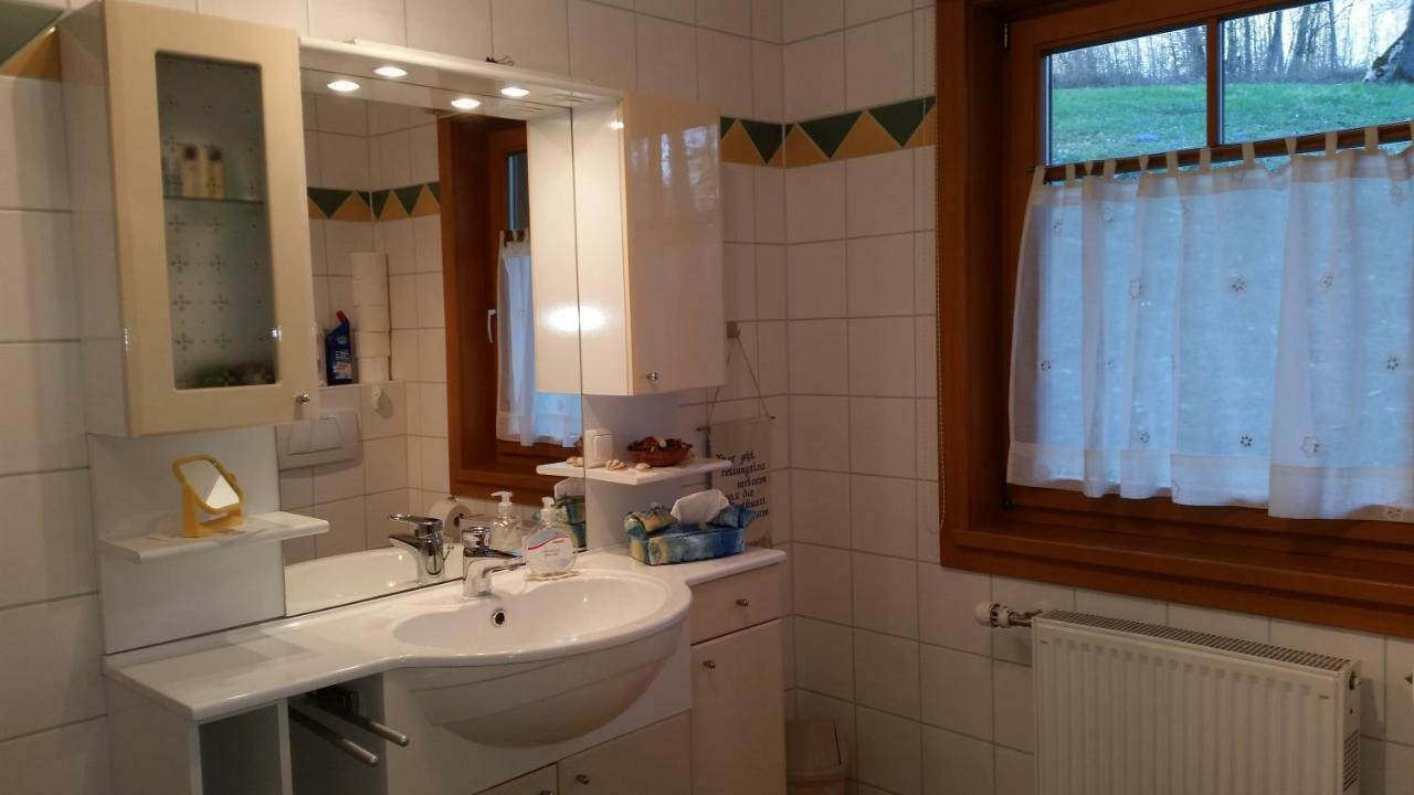Ferienwohnung Nostalgie Ehrenhausen Exterior foto