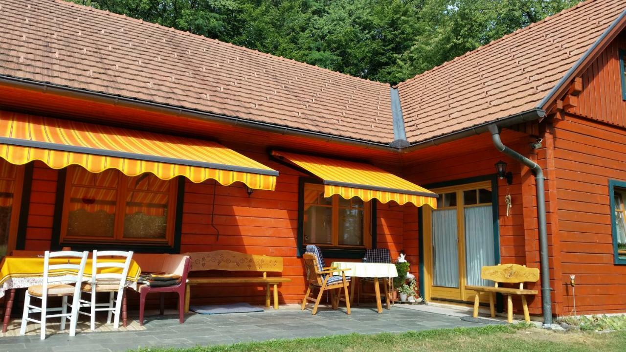 Ferienwohnung Nostalgie Ehrenhausen Exterior foto